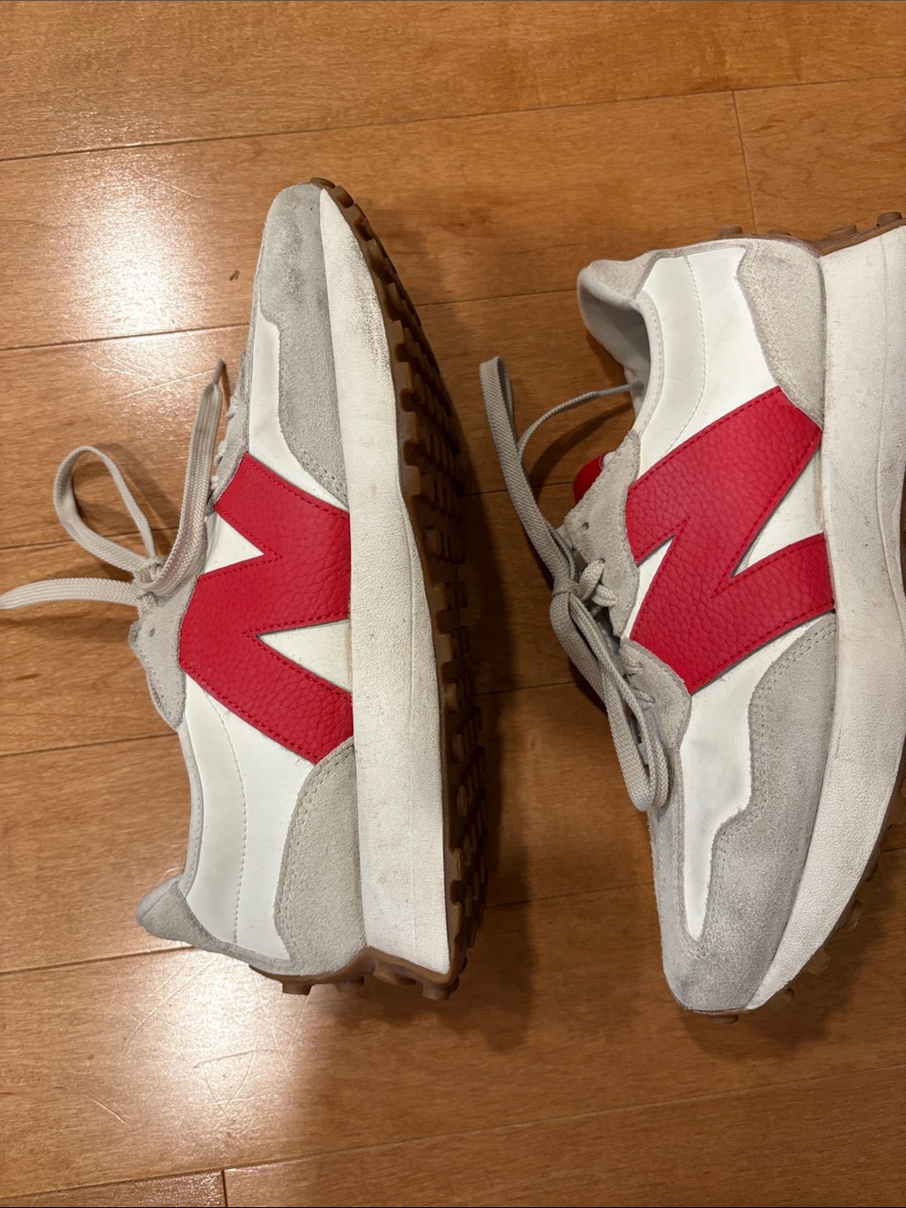 Women’s White and Red New Balance 327 Casual Sneakers - Picture 7 of 7